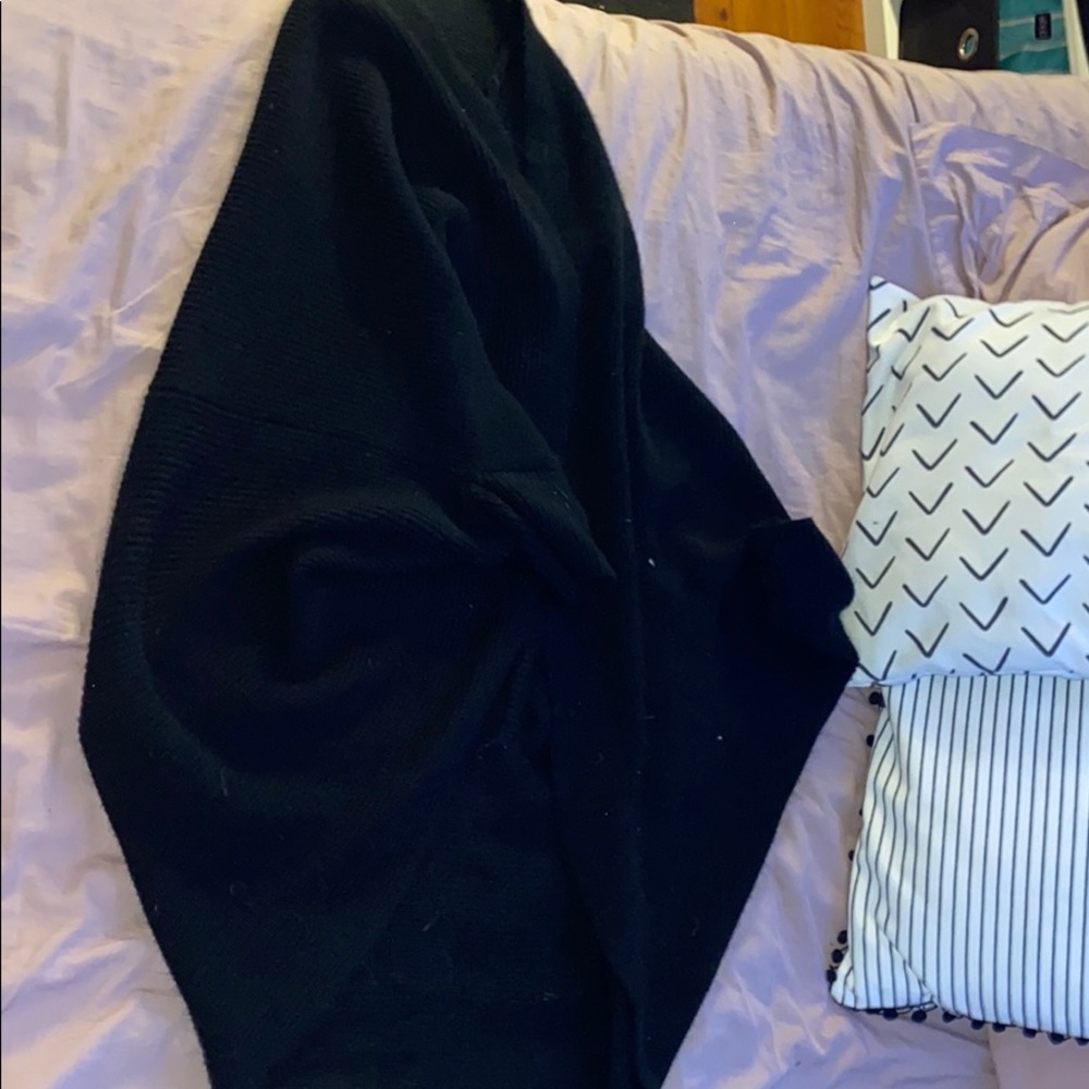 Short sleeved, heavy sweater cardigan